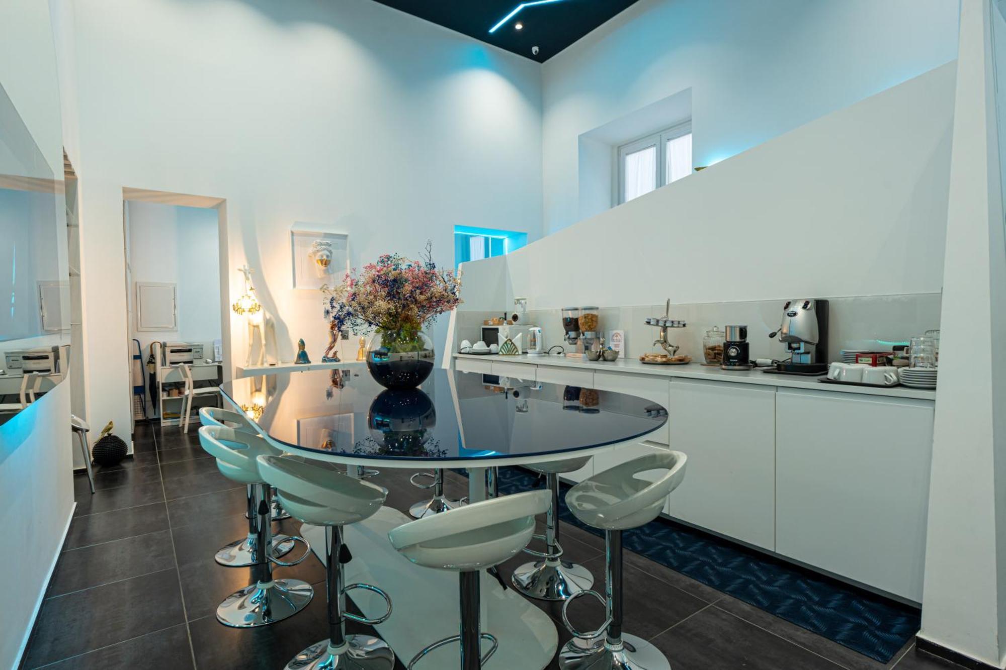 Skyhouse Chiaia Bed & Breakfast Napoli